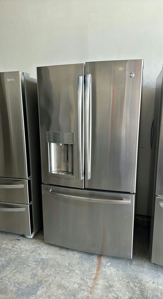 GE Stainless Steel French Door Refrigerator - Great Condition