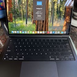 MacBook Air M2 (2022)
