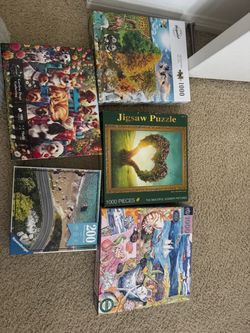 Lot of 5 Jigsaw Puzzles 200–1000 Pieces