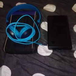 Nintendo DSi Game Console 