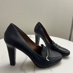 Banana Republic Women’s Black Leather Heels – Size 7.5