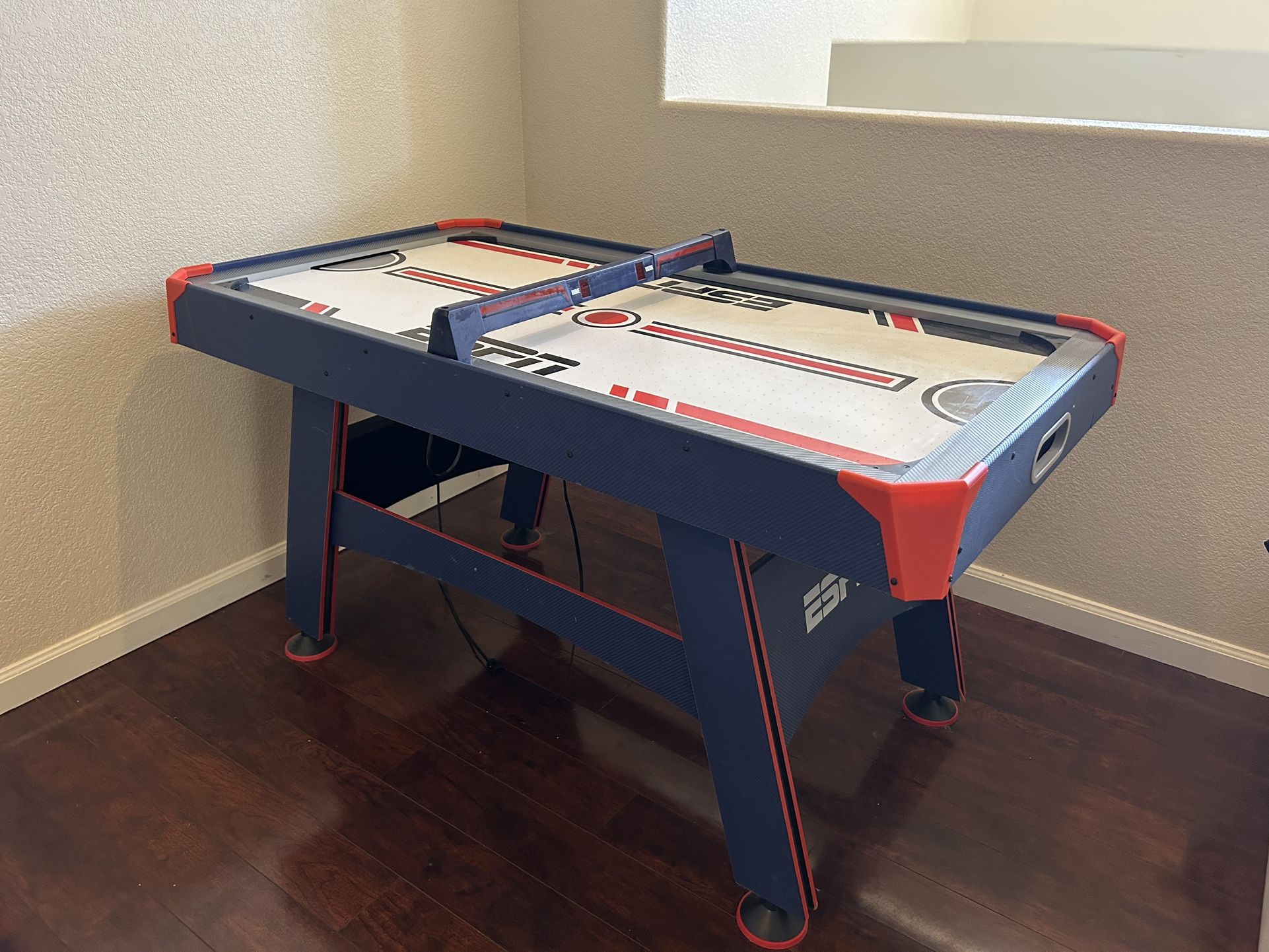 Air Hockey Table