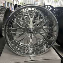 INTRO WHEELS SIZE 22x9. 22x11.    5x127.  POLISHED 
