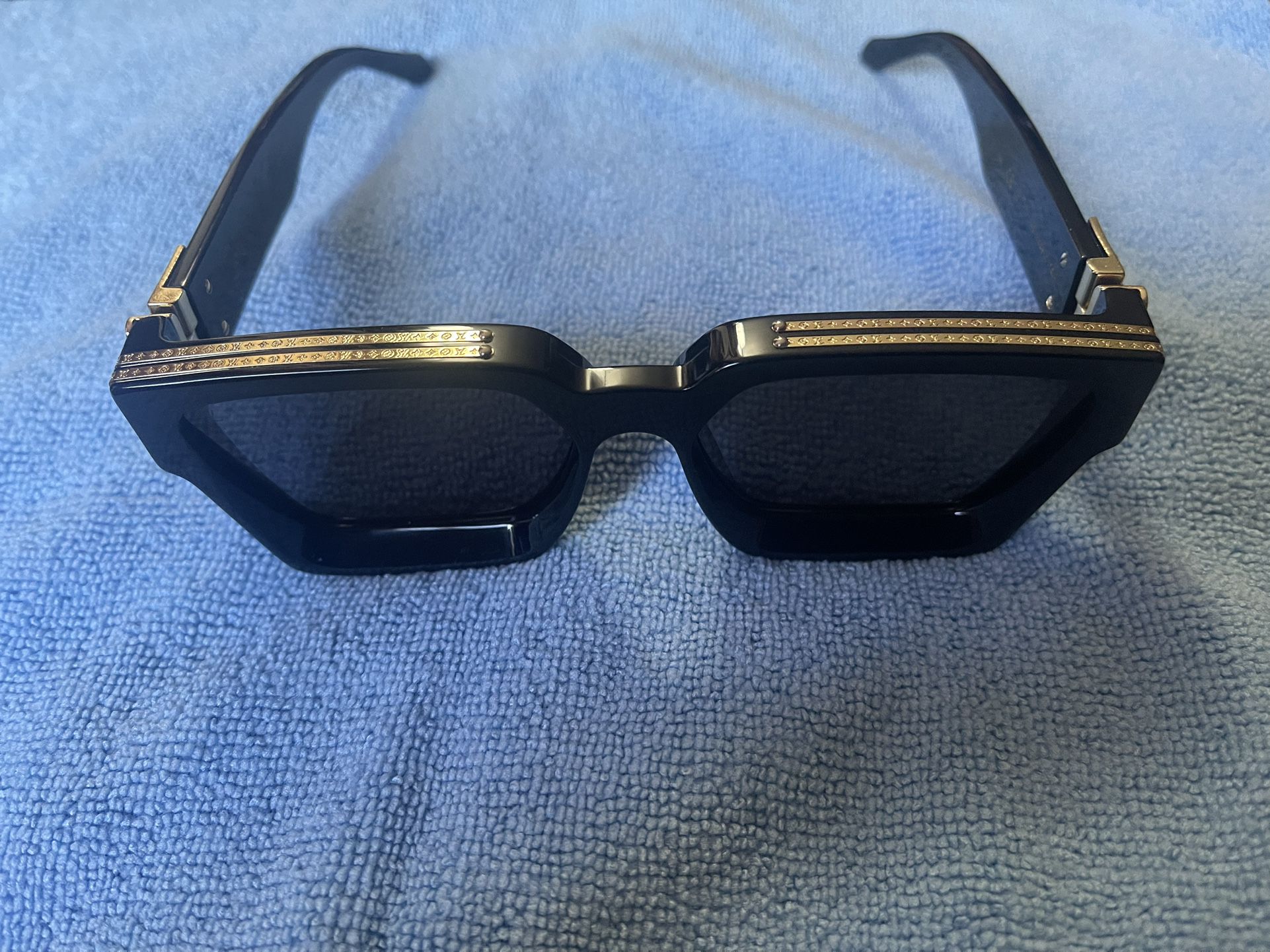 Louis Vuitton Z1165W 1.1 Millionaires Sunglasses for Sale in Cty Of Cmmrce,  CA - OfferUp