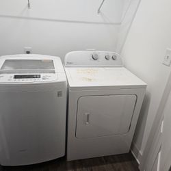Washer Dryer- Table & 2 Chairs 
