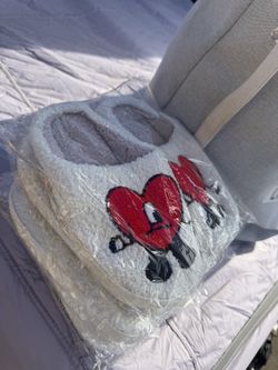 Bad bunny slippers new