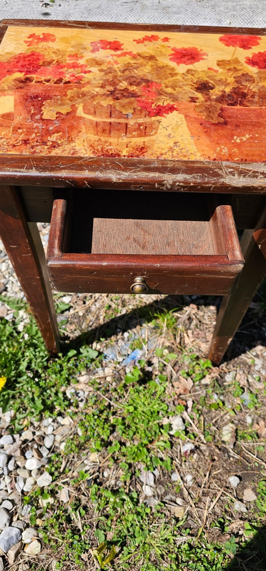 Antique nightstand withdraw