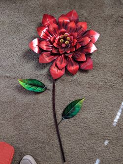 Flor de metal personas serias