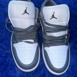 Jordan Ones Lows Grey Size 9