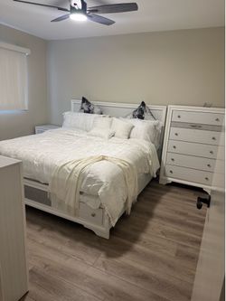 Bedroom set