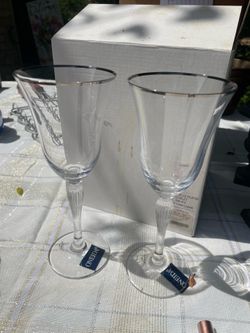 NEW Set of 8 glasses