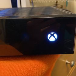 Xbox One With Two Controllers & Shadow Of The Tomb Raider 