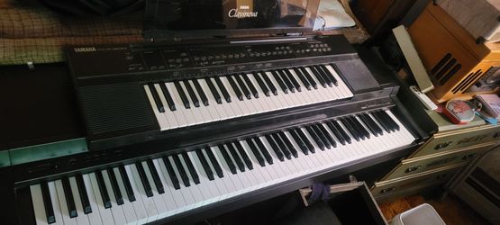 Yamaha piano bundle with stand and padded bench