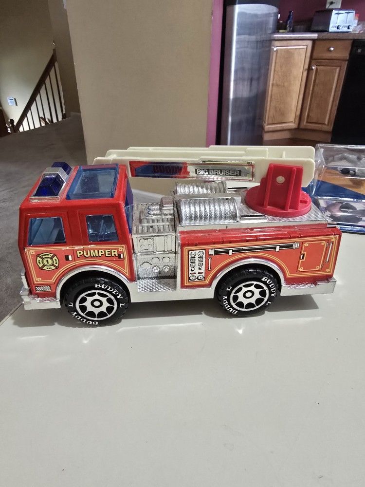 BUDDY L BIG BRUISER FIRE TRUCK