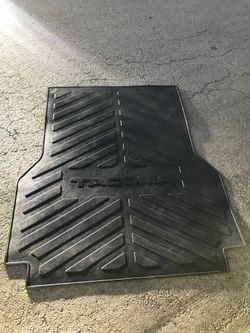 3rd Gen Tacoma bed mat 100$