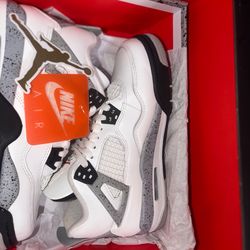 Jordan 4 white cement (SIZE 6)