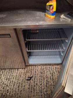 Undercounter fridgerator