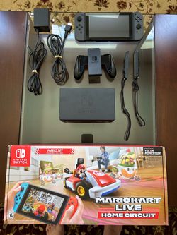 Nintendo switch V2 and game