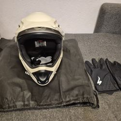 New Never Used Full Face Helmet And Gloves 