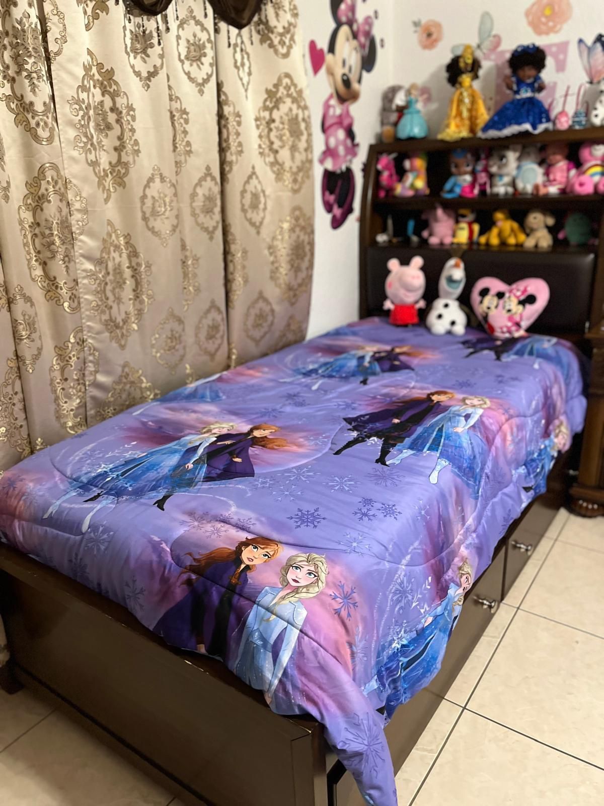 Kids Twin Bed w/ Frozen Bedding & Toy Shelf - (Excellent Condition)