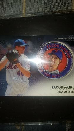 2020 Topps Player Medallion Card