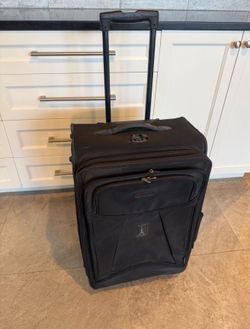 Travelpro Crew4 Suitcase