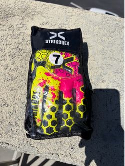 strikorex goalie gloves goalkeeper gloves