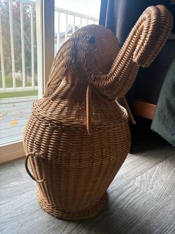 Elephant wicker basket