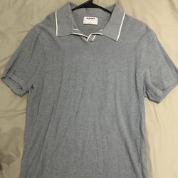 Old navy men’s shirt size medium