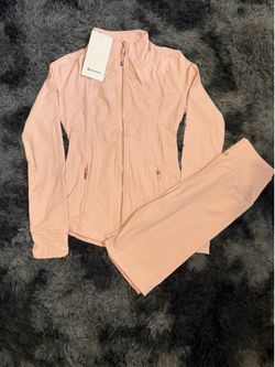 Lululemon pink 2 piece set sizes 4,6,8