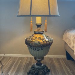  Free Vintage Lamp