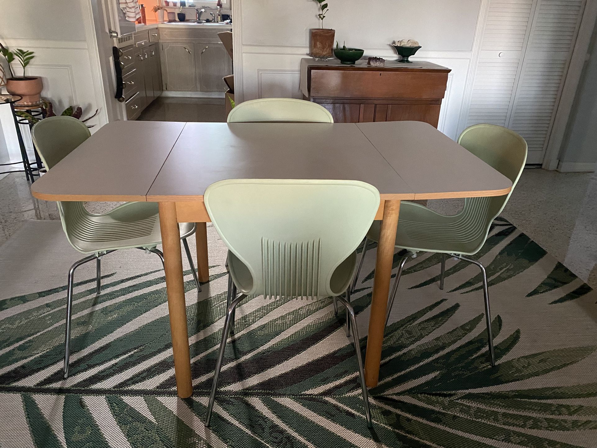 Danish Gate Table And For Chairs