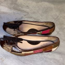 Women Coach Shoes Size 6.5 Very Comfy And Perfect For Long Walks 