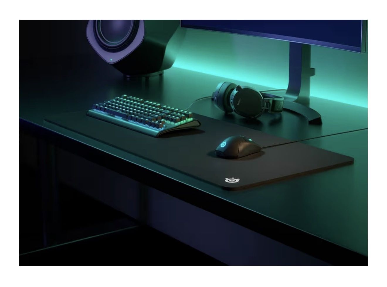 SteelSeries QcK Gaming Mouse Pad - XXL Thick Cloth - Sized to Cover Desks