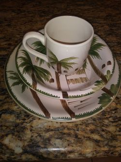 Dinnerware set with plastic wine glasses