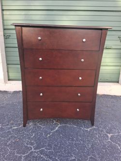 Dark Wood 5-Drawer Chest