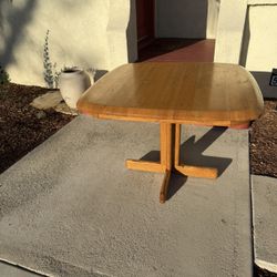 Free Solid Oak Table
