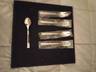 Stainless steel flatware