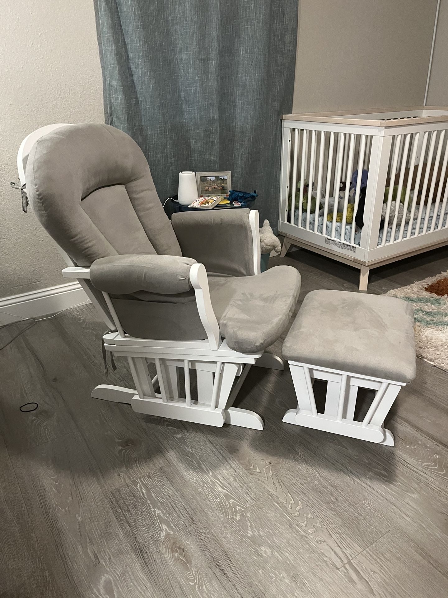 Grey Glider