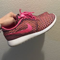 NIKE ROSHE ONE FLYKNIT RUNNING SHOES WOMEN'S SZ 9