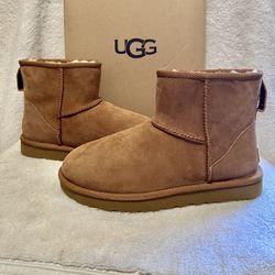 Ugg Woman’s Classic Mini  ll Size 8 Chestnuts Authentic 100%
