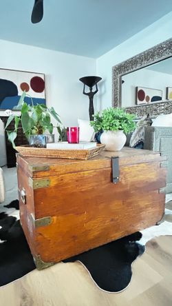 Antique Solid Oak Steamer Trunk / Blanket Chest / Coffee Table