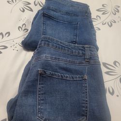 Woman's  JEANS  2PRS