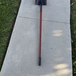 Shovel With Fiberglass Handle