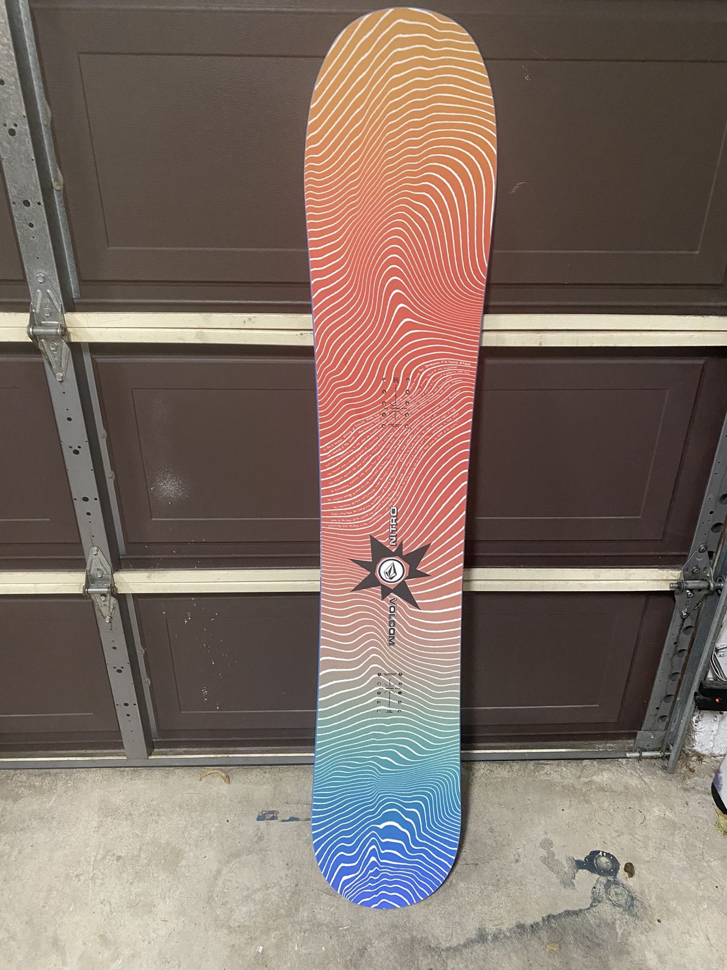 LIKE NEW* 2025 Nitro Alternator Snowboard 162 X Volcom