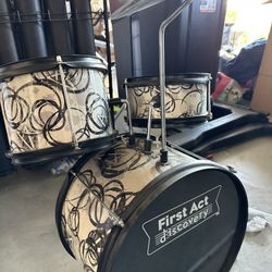 First Act Discovery Drum Set