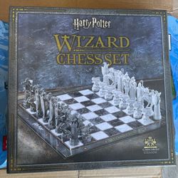 Harry Potter Wizard Hogwarts Chess Set The Noble Collection Checkers Monopoly Game Board Games 