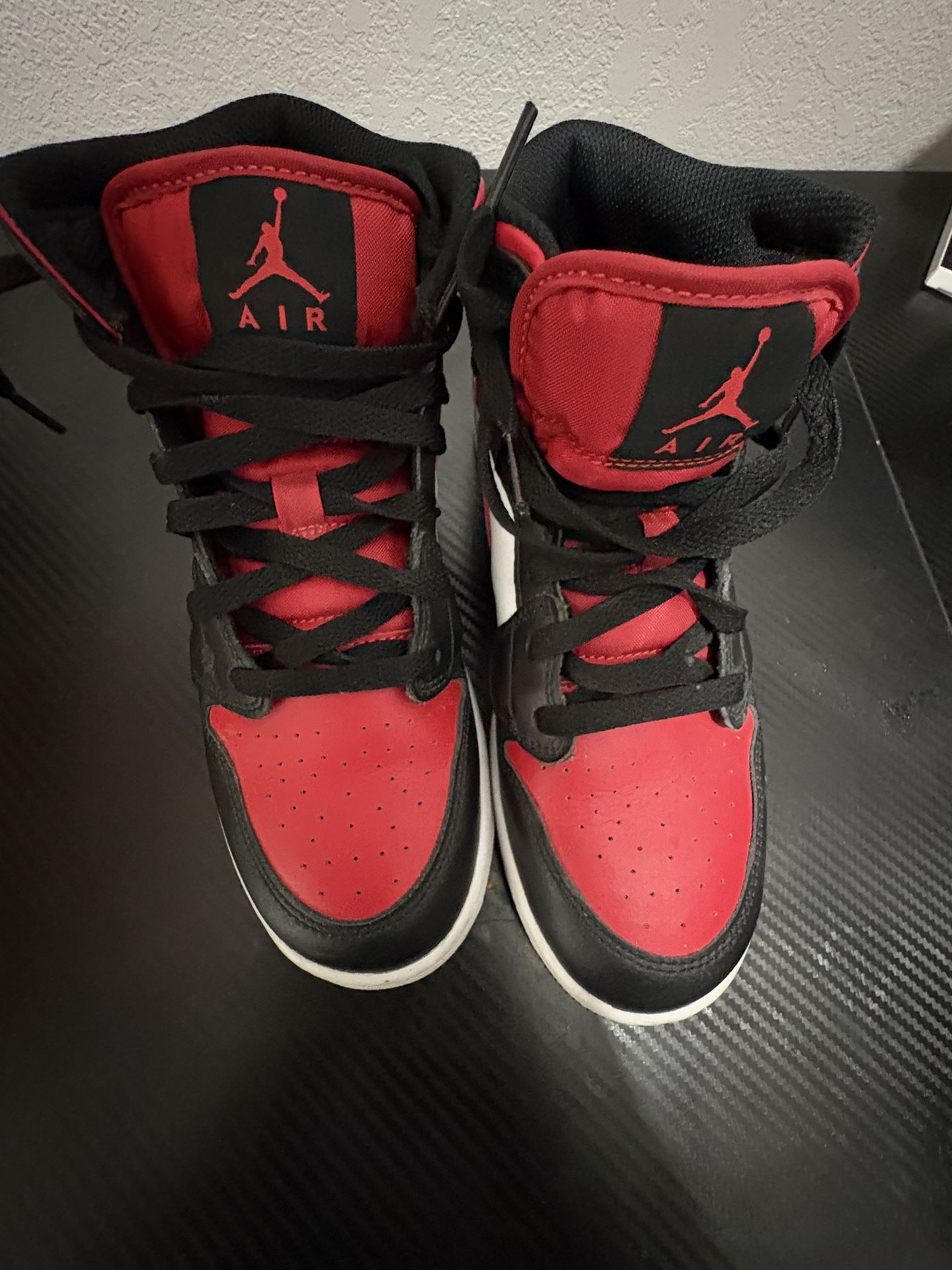 Worn Once Jordan 1 Bred Size 6