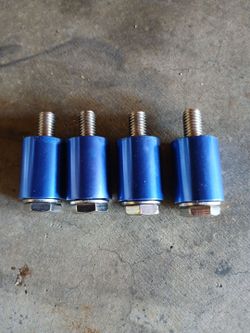 Universal hood spacers