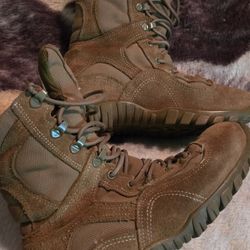 military boots Gortex waterproof sz6.5